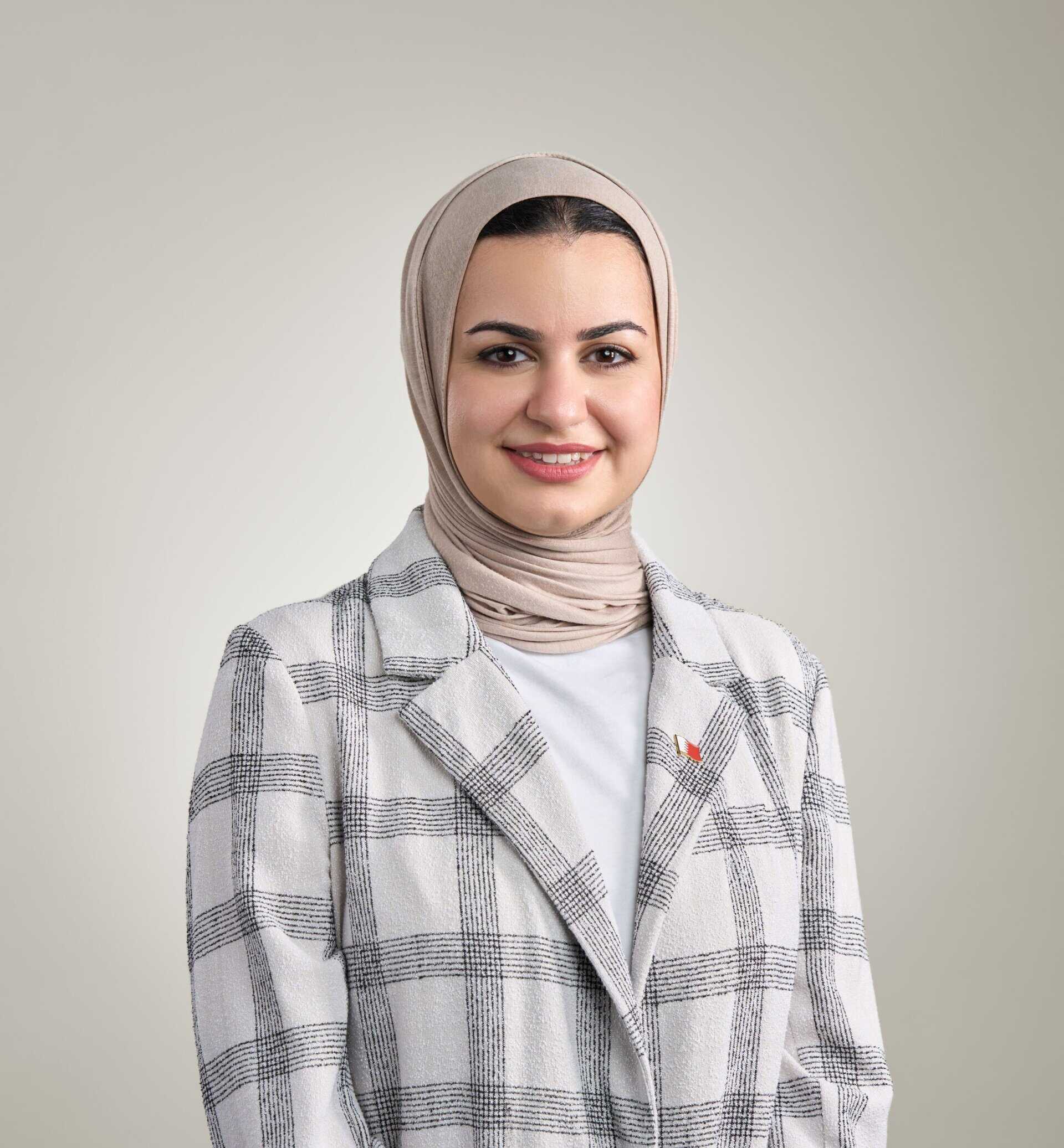 سعادة وزيرة شؤون الشباب